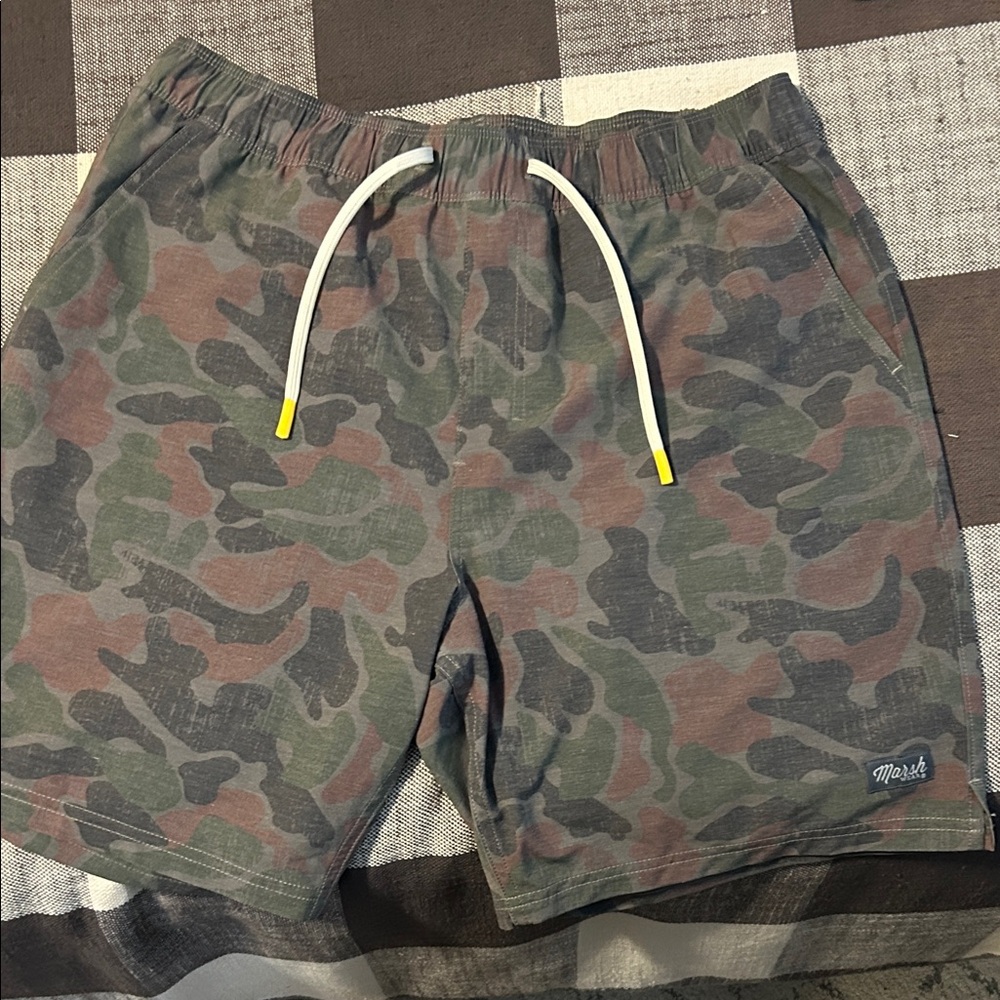 Marsh Wear Men's Green and Brown Camo Athletic Shorts